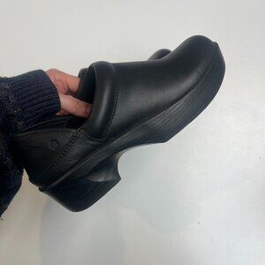 Lila Juno Slip Resistant Clog in Black